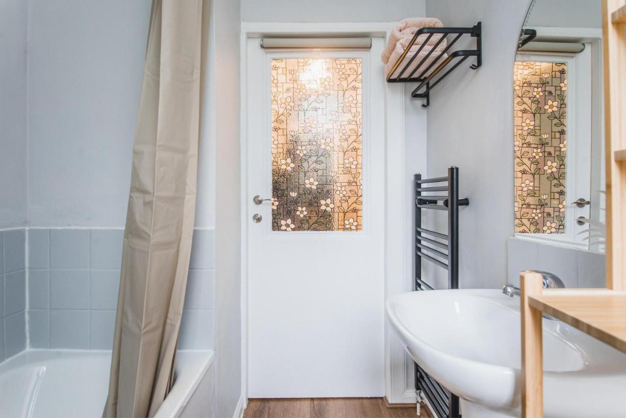 New Sleek 1Bd Edinburgh City Centre Stay Екстер'єр фото
